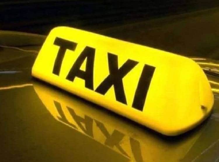 महिला वकील जा रही थी कोर्ट, कैब ड्राइवर सामने ही करने लगा मास्टरबेट