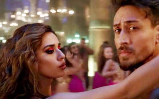 करीना से प्रियंका तक, आइटम सॉन्ग के लिए इतनी फीस लेती हैं ये स्टार्स