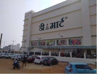 आगे अंबानी-पीछे दमानी, इस एक फैसले से राधाकृष्ण बने दूसरे सबसे अमीर शख्स