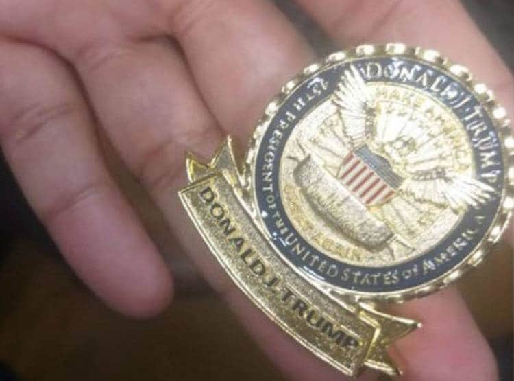 ताजमहल में ट्रंप ने इस भारतीय से पूछे 7 सवाल, खुश होकर दिया खास तोहफा