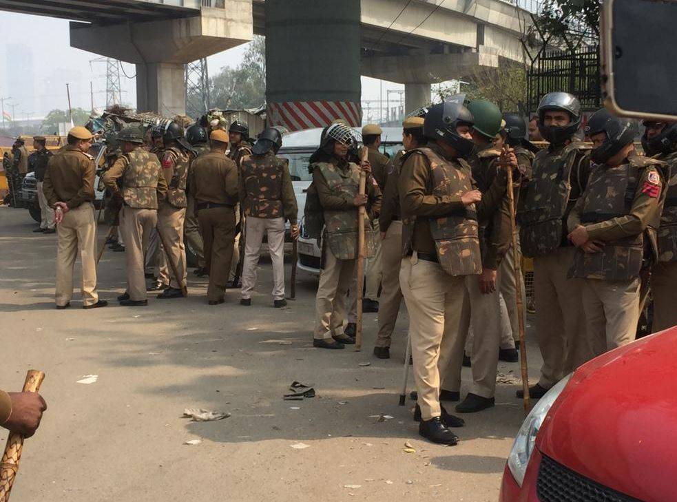 बुखार से तप रहे थे रतन लाल, फिर भी उपद्रवियों के सामने डटे रहे, हुई मौत