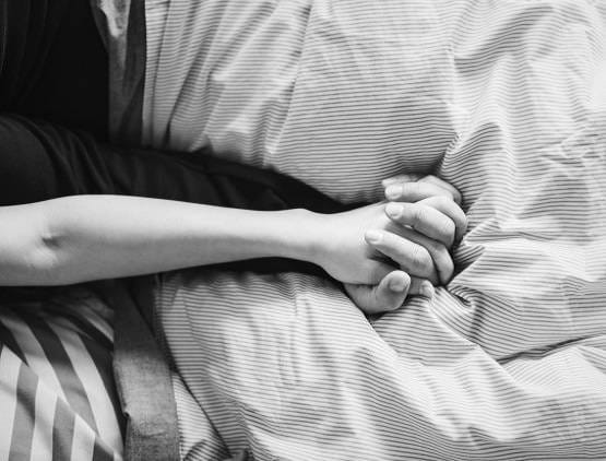 सेक्स से बचने के लिए कुंवारे बनाते हैं बहाने, सामने आया फेक ऑर्गेज्म का सच