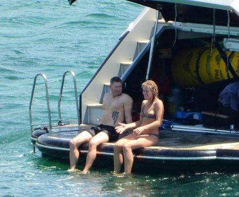 वर्ल्ड कप जिताने वाले कप्तान ने लिया तलाक, मां को बेटी की कस्टडी