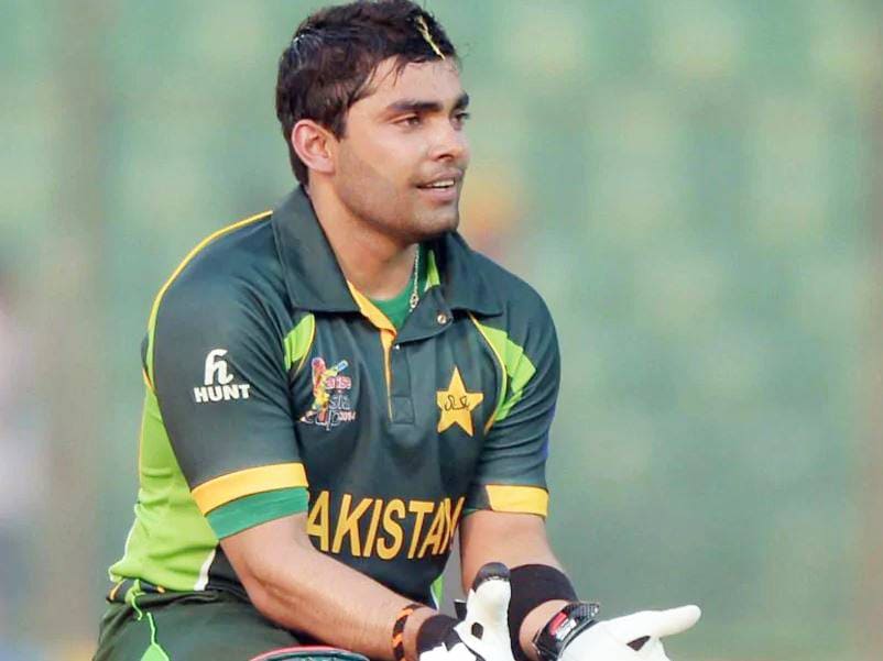 इस PAK बल्लेबाज ने ट्रेनर के सामने उतारे कपड़े, लग सकता है बैन