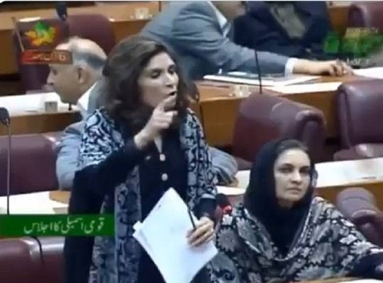 चीन में PM इमरान पर भड़के PAK छात्र, कहा- शर्म करो, भारत से सीखो