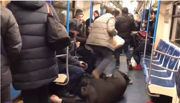 कोरोना वायरस को लेकर मेट्रो में प्रैंक से अफरातफरी, ब्लॉगर पहुंचा जेल