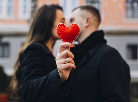 3 राशियों के लिए बेहद लकी वैलेंटाइन वीक, आपकी राशि में क्या है खास?