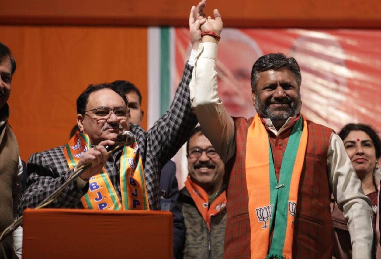 बीजेपी ने उतार दी नेताओं की फौज, तस्वीरों में देखें दिल्ली के चुनावी रंग