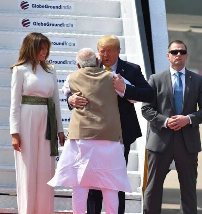 गुजरात में ट्रंप का 'स्वैग से स्वागत', आगरा भी तैयार, जमीं से आसमान तक सुरक्षा