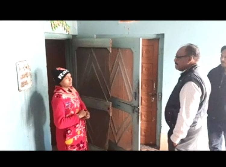 बेटी ने प‍िता को पीटकर मारा, खून साफ क‍िया, फ‍िर चली गई सोने