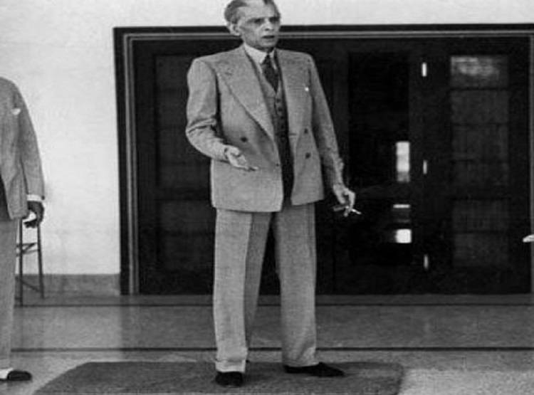 जिन्ना की मजार के सामने लड़की ने किया डांस, PAK में मचा बवाल