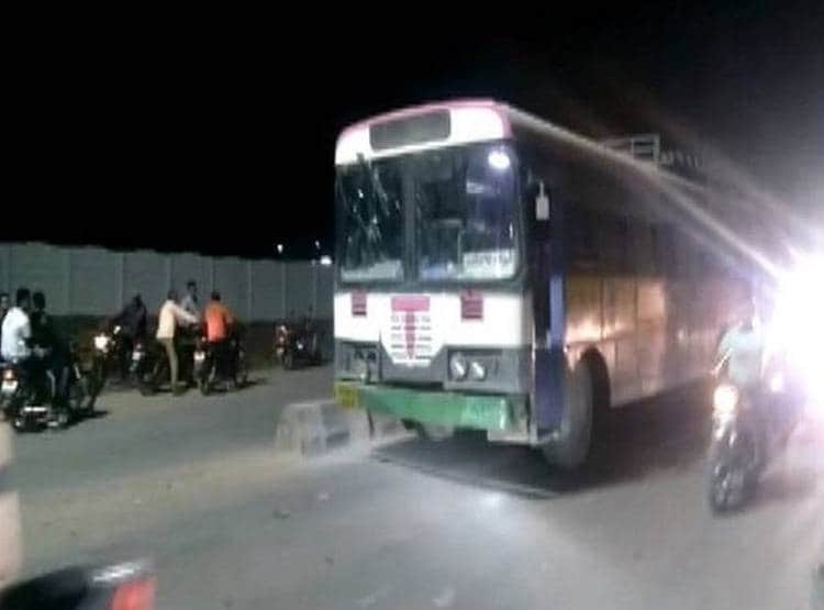 नहीं मिली लिफ्ट तो सरकारी बस चुराकर पहुंच गया अपनी मंजिल