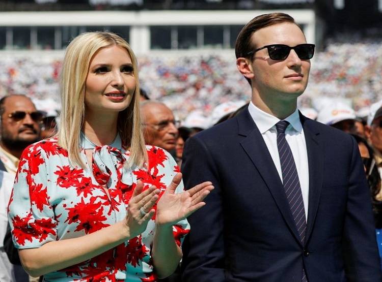 ट्रंप-मेलानिया ने किया ताज का दीदार, पर छाए रहे इवांका और जेरेड