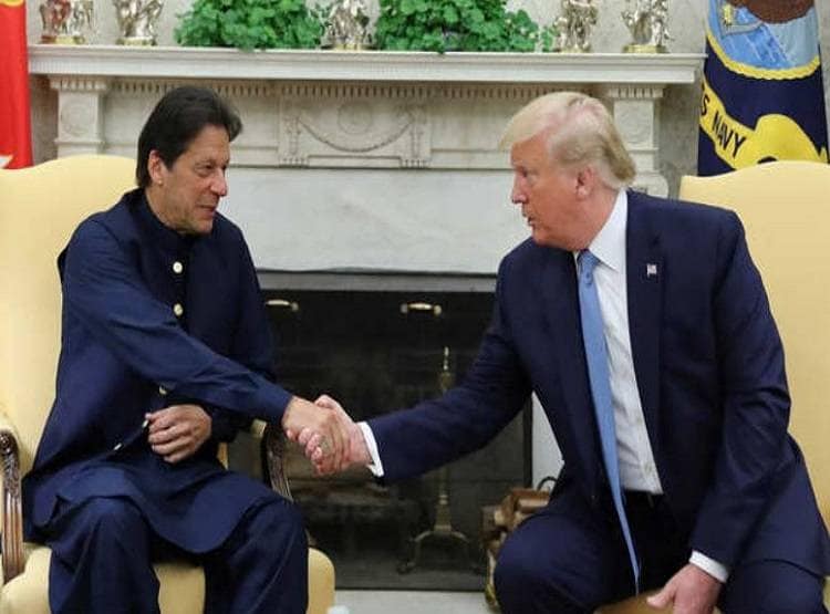PAK को ब्लैकलिस्ट होने से अब सिर्फ बचा सकता है US, क्या करेंगे ट्रंप