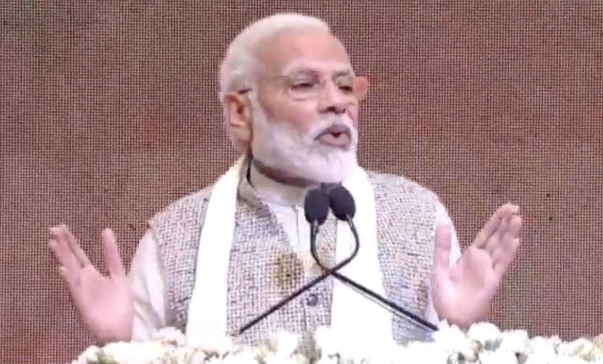 जिस रिक्शा चालक से मिले PM मोदी, उस पर एक लाख का कर्ज, घर में छत भी नहीं