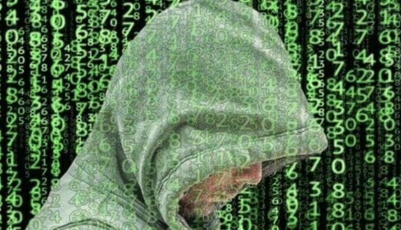 Zomato से मंगाया पिज्जा, कैंसिल किया तो खाते से निकल गए एक लाख रुपये