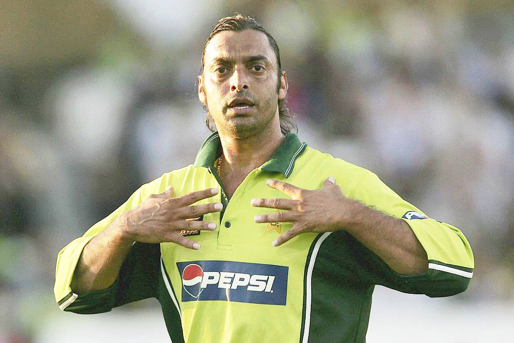 VIDEO: क्रिकेट ही क्यों झेले? भड़के शोएब लेने लगे सचिन-सहवाग का नाम