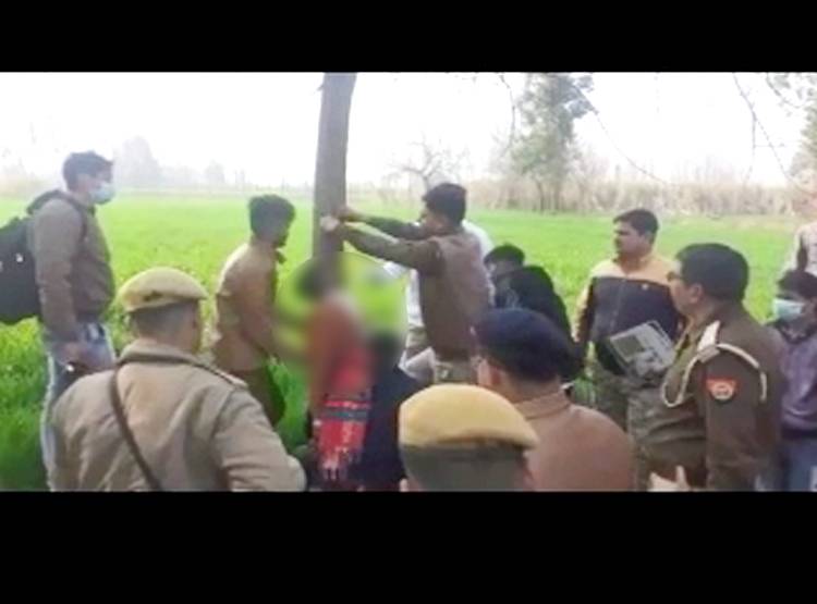 दुल्हन को व‍िदा कराकर ला रहा था दूल्हा, ढाबे पर रुका, पेड़ पर म‍िला शव