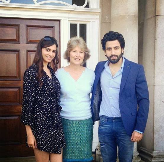 शादी के बाद गुरदास मान की बहू ने पति से लगवाई झाडू, शेयर की फोटो