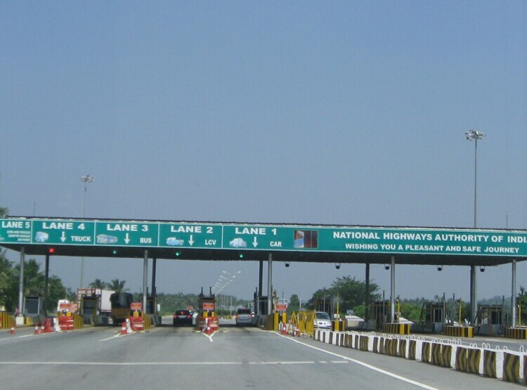 FASTag के लिए अब नहीं देना होगा पैसा, इस तरीके से फ्री पाएं