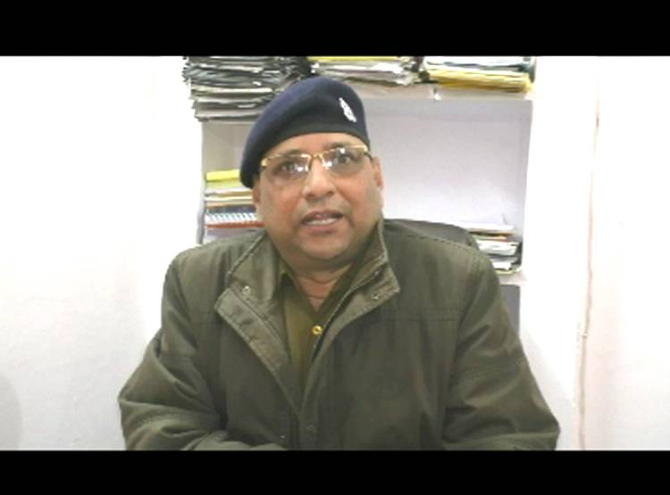 कपल को बांधकर लगाया करंट, मरा समझकर भागे पैरेंट्स, ऐसे बची जान