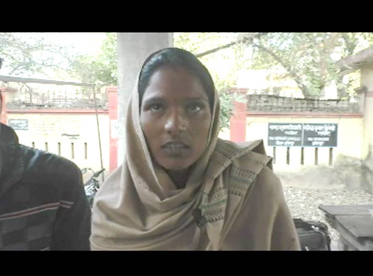 कपल को बांधकर लगाया करंट, मरा समझकर भागे पैरेंट्स, ऐसे बची जान