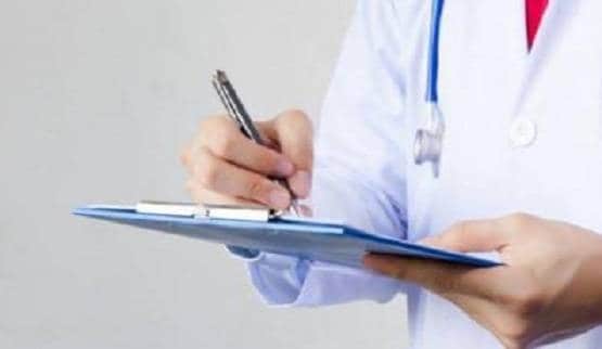 अस्पताल में डॉक्टर की जगह बैठा मानसिक रोगी, कर दिया लोगों का 'इलाज'