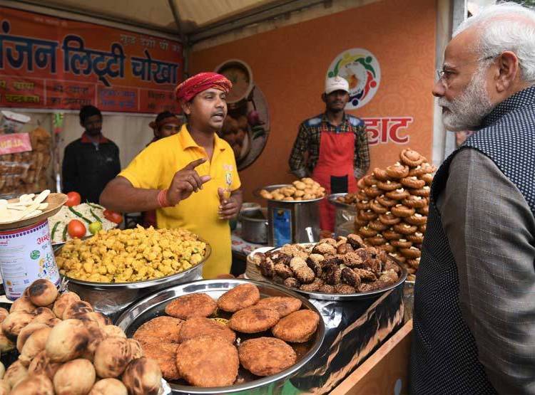 जिस दुकान पर PM मोदी ने खाई लिट्टी, उसका धंधा हो गया चोखा