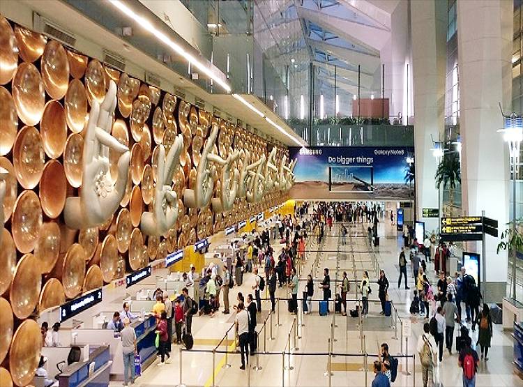 कोरोना वायरसः भारत में कितना रिस्क? क्या दिल्ली एयरपोर्ट से फैलेगी महामारी!