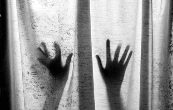 रिश्तेदार सहित 16 लोगों ने किया रेप, 8 साल की लड़की की मौत