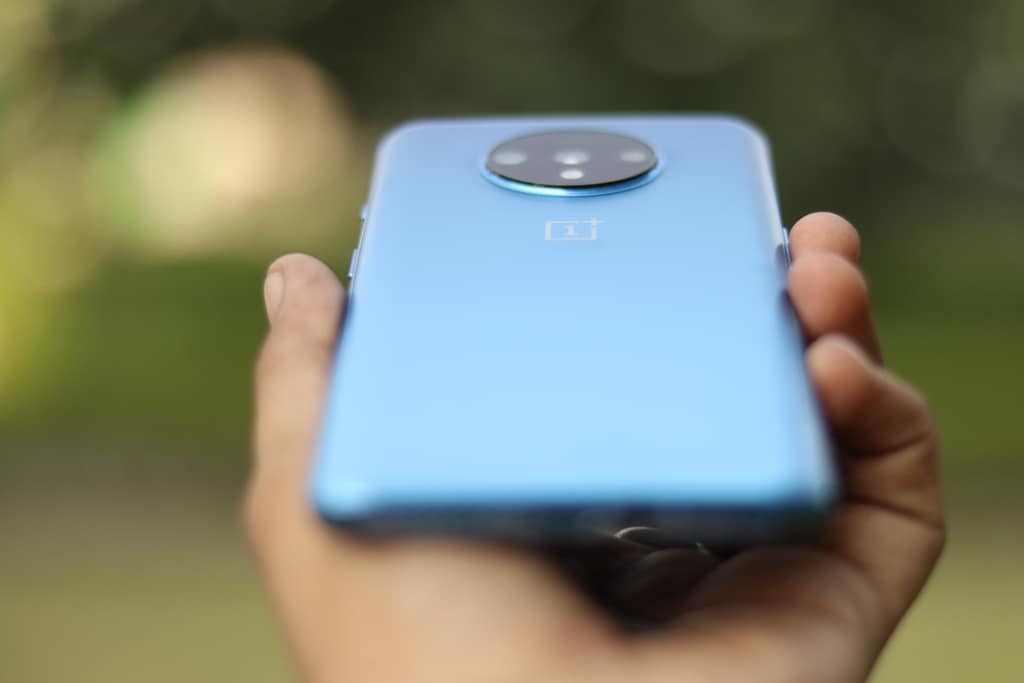 Amazon पर Redmi, OnePlus, Samsung फोन्स पर डिस्काउंट