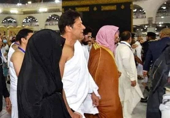 इमरान की बीवी के लिए नहीं खोला दरवाजा, 20 अफसरों पर गाज