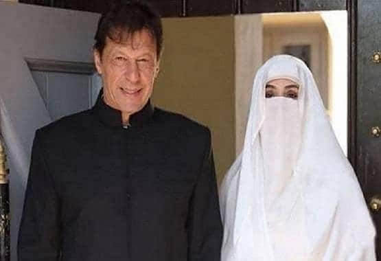 इमरान की बीवी के लिए नहीं खोला दरवाजा, 20 अफसरों पर गाज