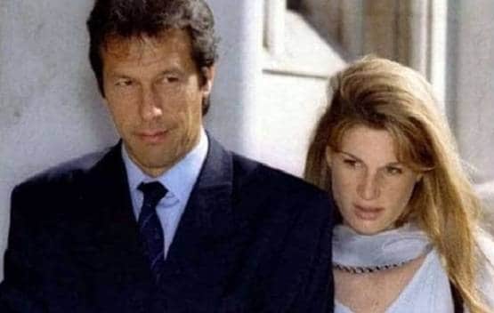 इमरान की बीवी के लिए नहीं खोला दरवाजा, 20 अफसरों पर गाज