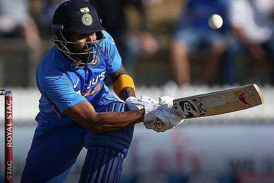 IND Vs NZ: मैदान पर भिड़े KL राहुल और नीशाम, विकेट के बीच हुई तनातनी