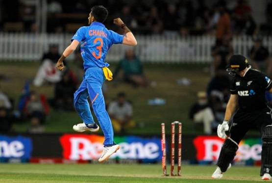 IND Vs NZ: मैदान पर भिड़े KL राहुल और नीशाम, विकेट के बीच हुई तनातनी