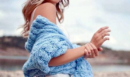 कपल ने धार्मिक स्थल पर बनाया पोर्न वीडियो, लोग भड़के