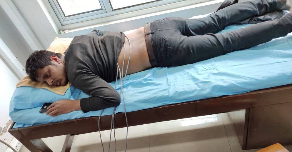 जामिया में फिर बवाल, CAA का विरोध कर रहे छात्रों पर बरसीं लाठियां, देखें तस्वीर