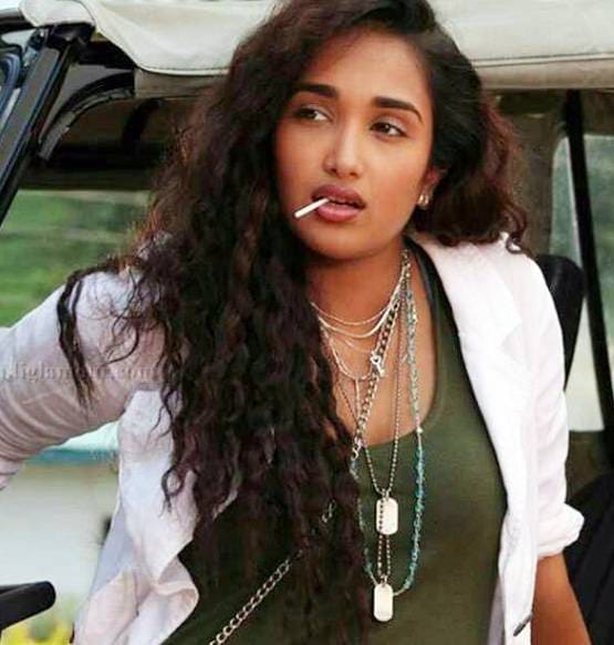 19 साल की उम्र में अमिताभ संग डेब्यू, 25 में मौत, यूं खत्म हुई जिया की जिंदगी