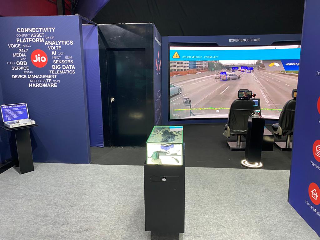 आपकी गाड़ी भी बन सकती है कनेक्टेड कार, Jio ने पेश की नई टेक्नोलॉजी
