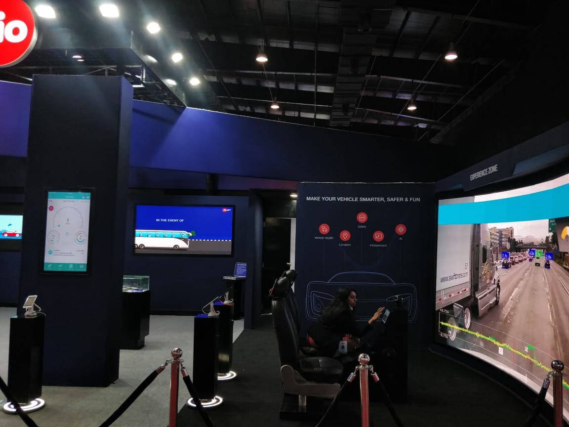 आपकी गाड़ी भी बन सकती है कनेक्टेड कार, Jio ने पेश की नई टेक्नोलॉजी