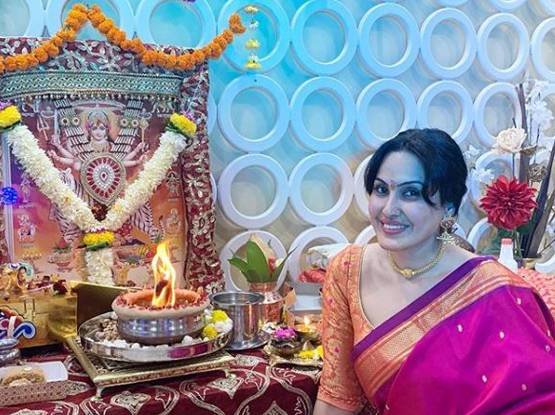 बैचलरेट पार्टी के बाद माता की चौकी, काम्या पंजाबी की शादी की रस्में शुरू