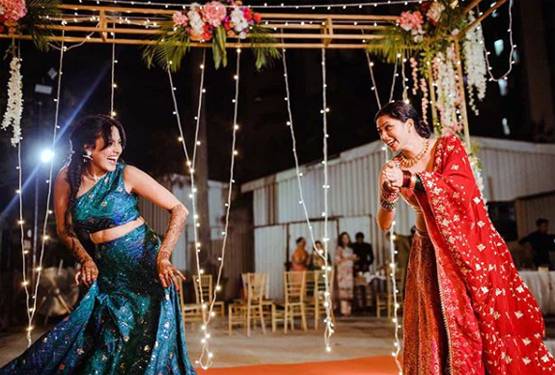 मेहंदी से 7 फेरों तक, देखें बिग बॉस कंटेस्टेंट काम्या का वेडिंग एलबम