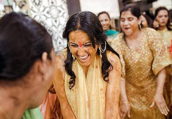 काम्या पंजाबी की हल्दी सेरेमनी की फोटोज आउट, चेहरे पर जाहिर हो रही खुशी