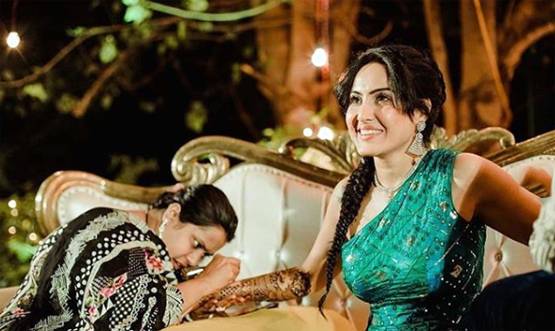 मेहंदी से 7 फेरों तक, देखें बिग बॉस कंटेस्टेंट काम्या का वेडिंग एलबम