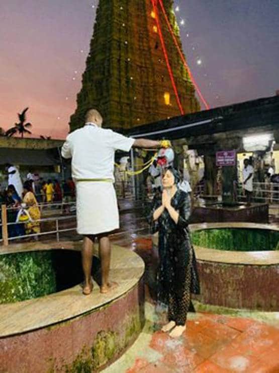 शिव की आराधना के लिए रामेश्वरम पहुंची कंगना रनौत, Photos