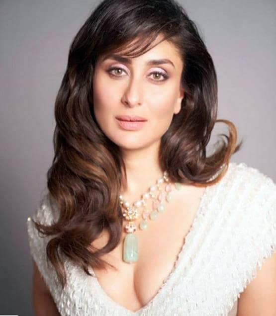 करीना संग कार्तिक का रॉयल अंदाज, फैशन शो में छाया स्टार्स का लुक