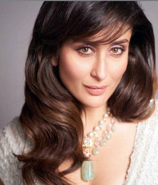 करीना संग कार्तिक का रॉयल अंदाज, फैशन शो में छाया स्टार्स का लुक