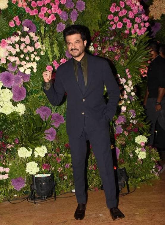 अपने फेवरेट कजन अरमान की शादी में पहुंचीं करीना, ये स्टार्स भी आए नजर