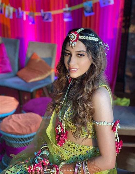 अरमान जैन की मेहंदी में धमाल, करिश्मा ने जमकर की मस्ती, Inside Photos